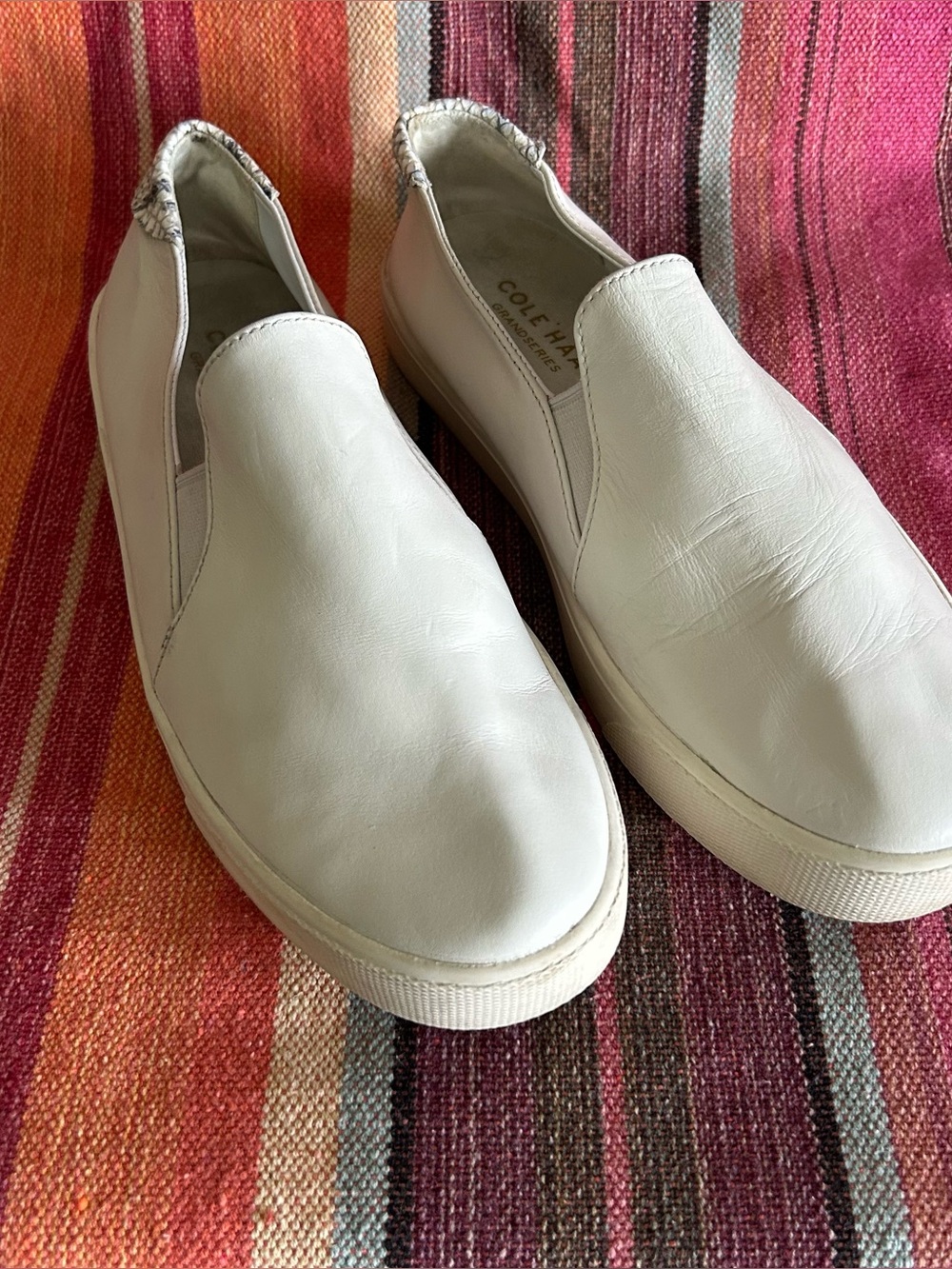 Women’s COLE HAAN Grand Series White Slip-On Spectator Shoes Sneakers Size 7.5